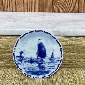 Vintage 1978 Royal Delft 4.5” Plate Blue and White “Ships in the Water”
